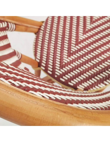 gros plan de la chaise rouge