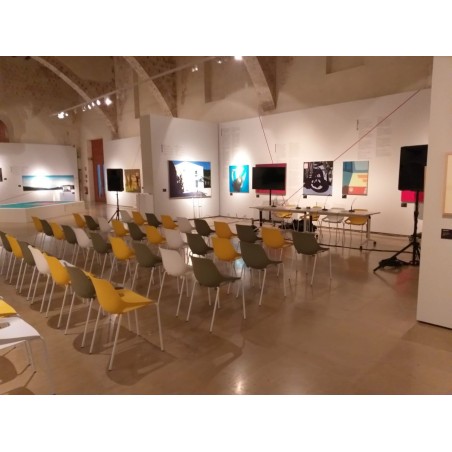 Cadira d\'ús polivalent per a oficina de 4 peus en diferents colors spo166003