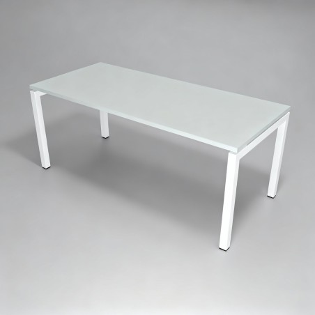 Desk with metal structure mop1101005