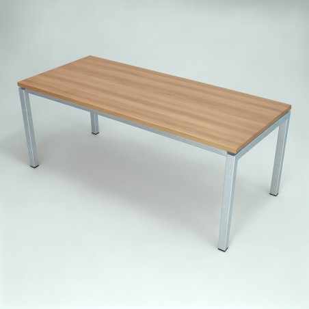 Desk with metal structure mop1101005