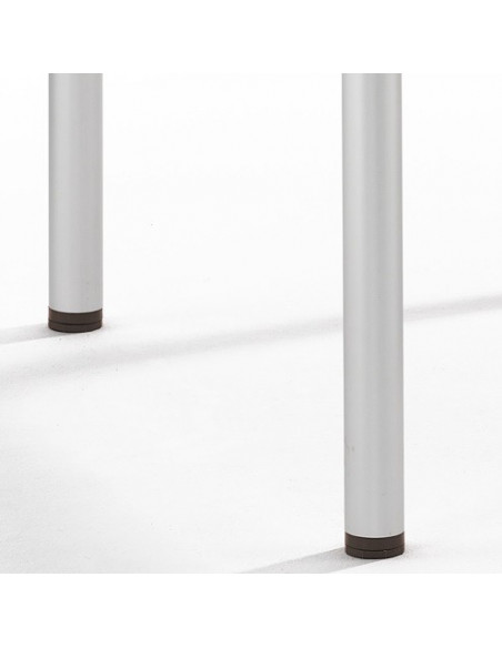 Mesa con tapa de polipropileno  mho1145004 detalle pie regulable