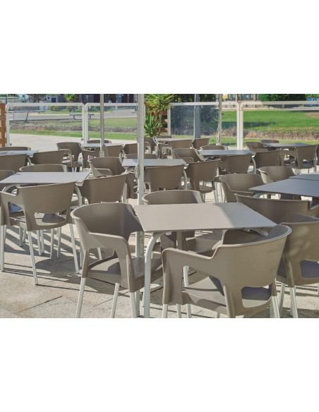 Conjunt oferta per terrassa de bar de 4 cadires i 1 taula 