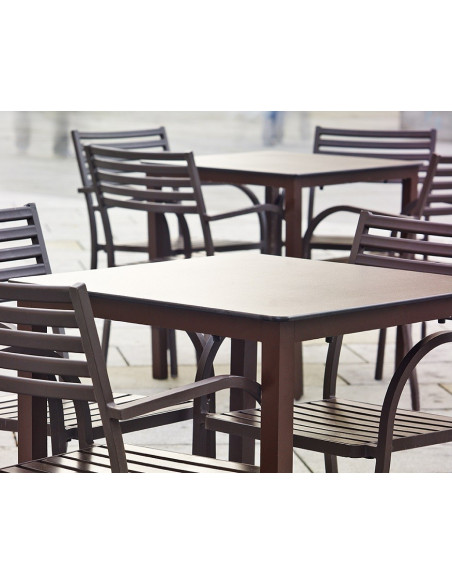 Sillón para hostelería apilable de aluminio Sicilia con brazos sho1104028